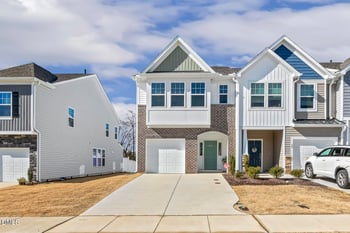 32 Bluebottle St, Angier, NC 27501