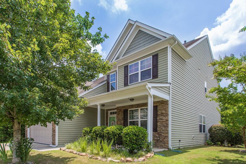 32 Florence Dr, Clayton, NC 27527