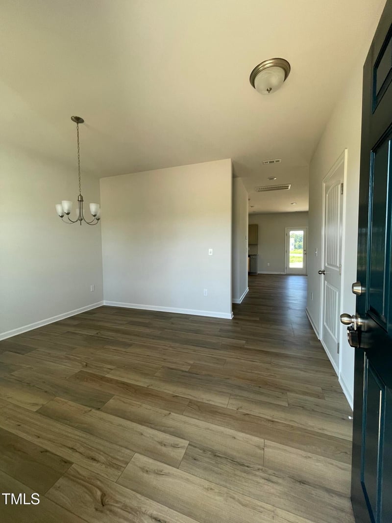 32 Freedom Heights Ln, Smithfield, NC 27577