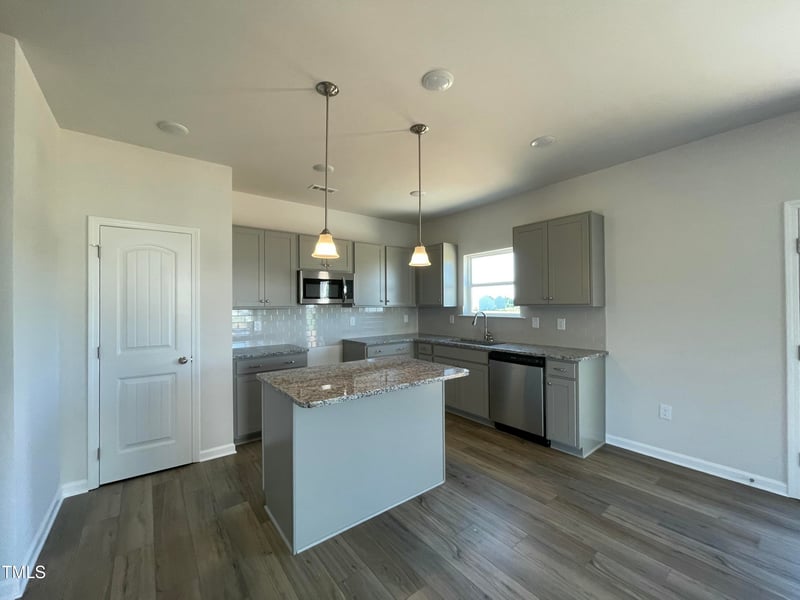 32 Freedom Heights Ln, Smithfield, NC 27577