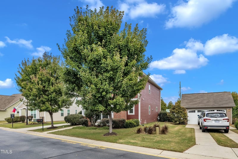 32 Heathwood Dr, Clayton, NC 27527
