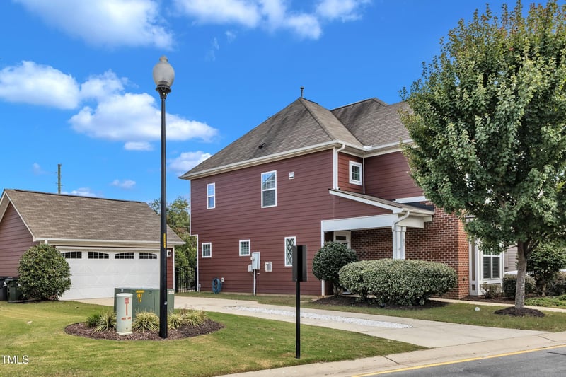 32 Heathwood Dr, Clayton, NC 27527