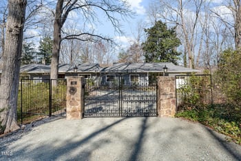 32 Mt Bolus Rd, Chapel Hill, NC 27514