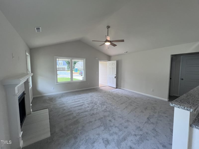 32 Oakfield Trace Dr, Four Oaks, NC 27524