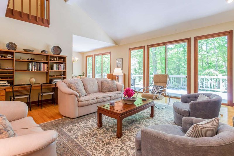 32 Sedgewood Rd, Chapel Hill, NC 27514