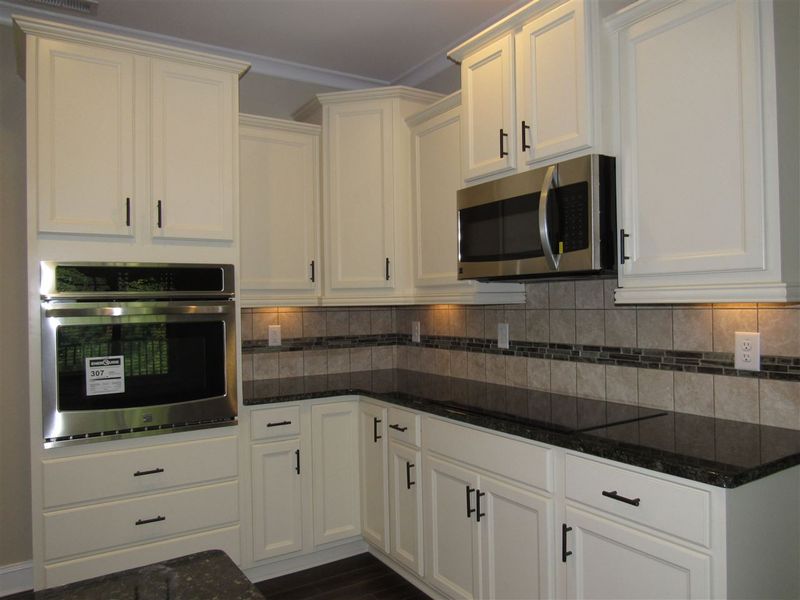 32 Summerglow Ct, Clayton, NC 27527