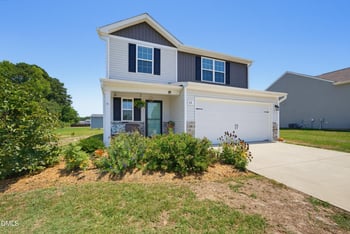 32 Tralee Ct, Fuquay Varina, NC 27526
