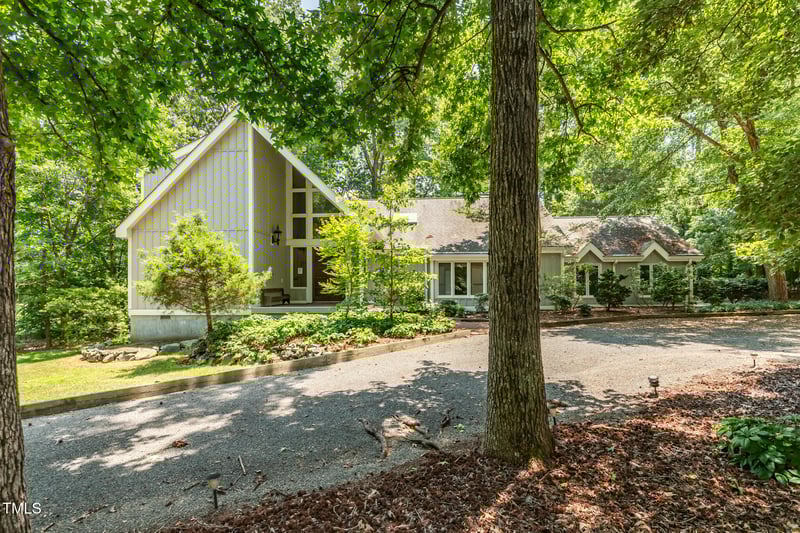 32 Whitley Dr, Chapel Hill, NC 27517
