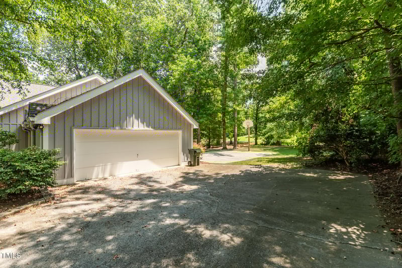 32 Whitley Dr, Chapel Hill, NC 27517