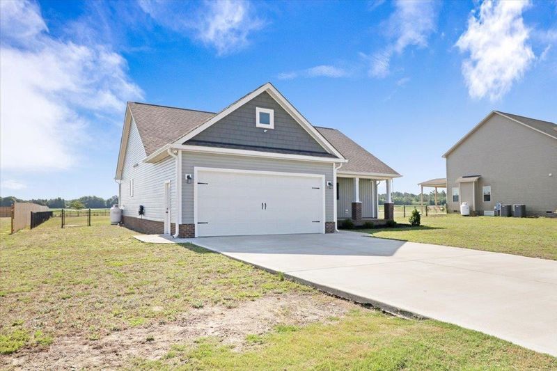 32 Wyatt Dr, Selma, NC 27576