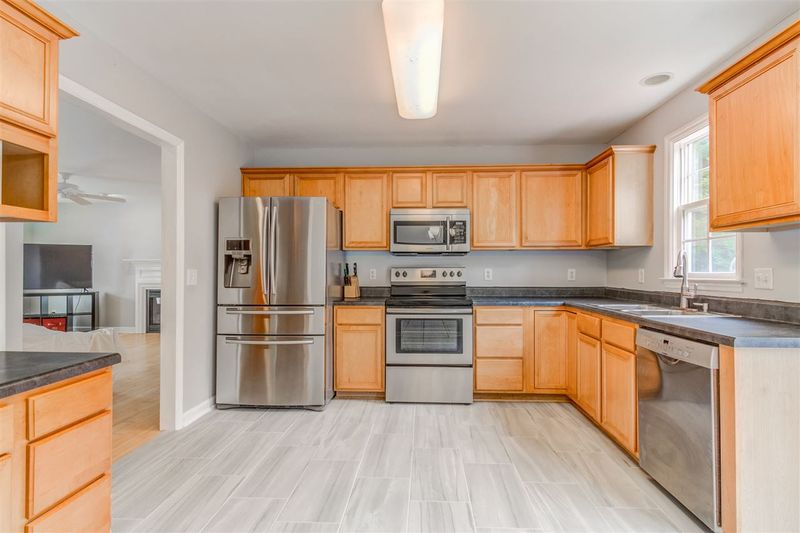 320 Angel Star Ln, Wake Forest, NC 27587