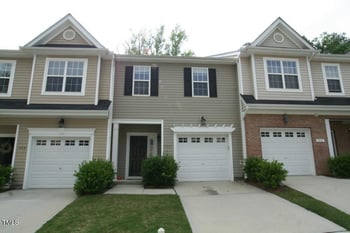 320 Anterbury Dr, Apex, NC 27502