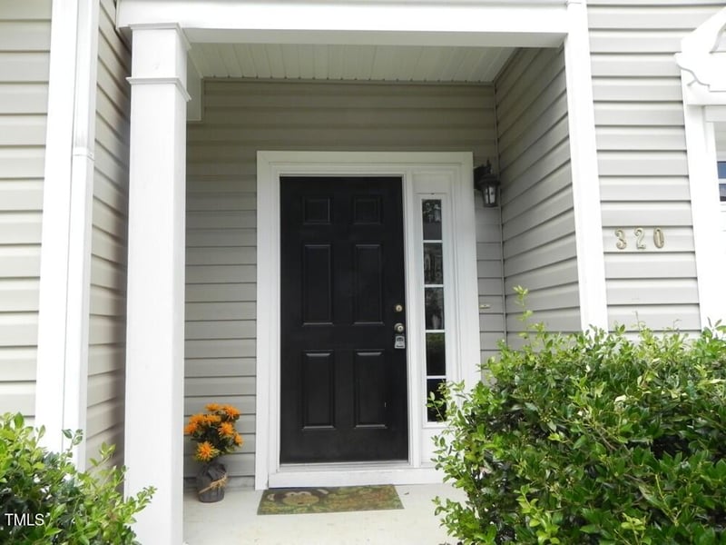 320 Anterbury Dr, Apex, NC 27502