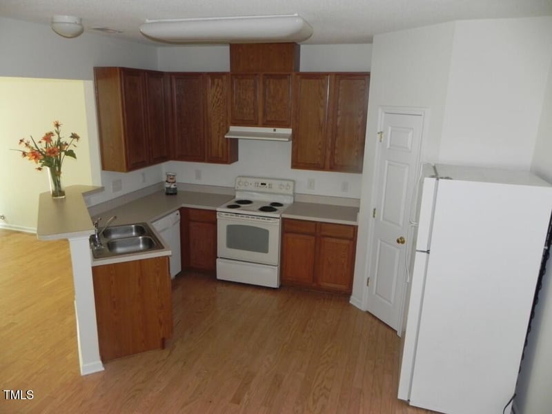 320 Anterbury Dr, Apex, NC 27502