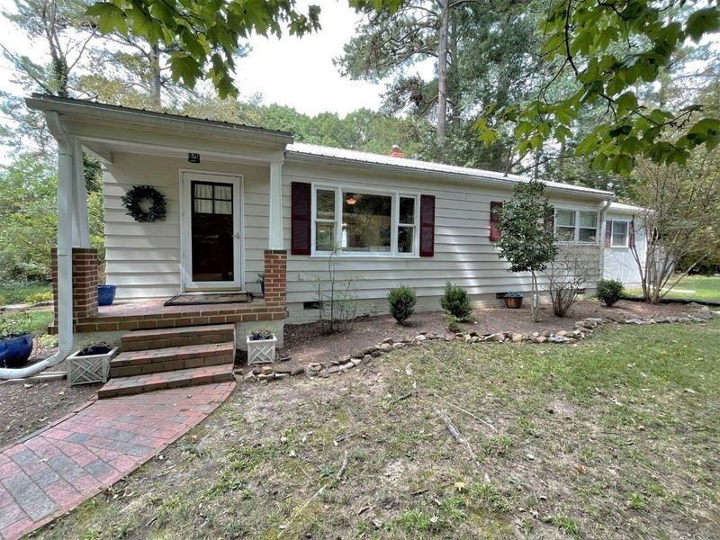 320 Barclay Rd, Chapel Hill, NC 27516