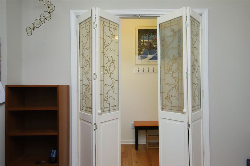 320 Bridge St, Hillsborough, NC 27278