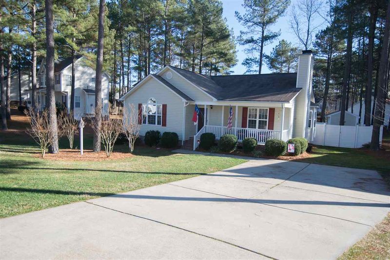 320 Caroline Dr, Wendell, NC 27591