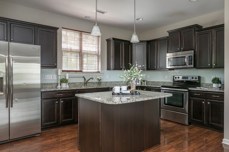 320 Carthage Ct, Durham, NC 27703