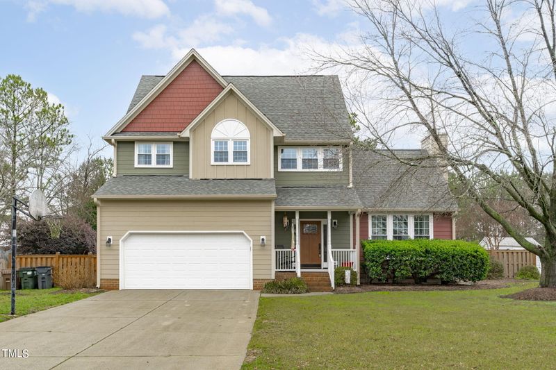 320 Cayman Ave, Holly Springs, NC 27540