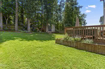 320 Chamberlain Dr, Clayton, NC 27527