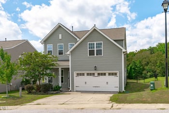 320 W Copenhaver Dr, Clayton, NC 27527