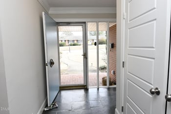 320 Crescent Dr, Clayton, NC 27520