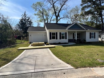 320 Currie Ct, Fayetteville, NC 28301