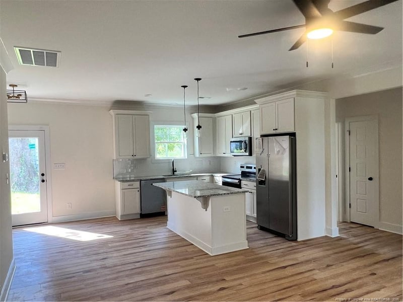 320 Currie Ct, Fayetteville, NC 28301