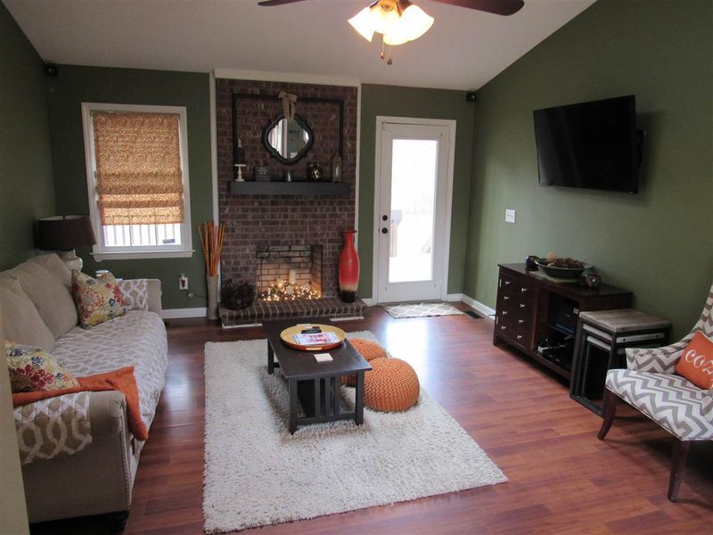 320 S Currie Dr, Sanford, NC 27330