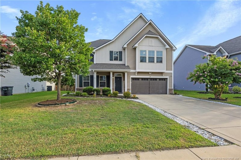 320 Derby Ln, Hope Mills, NC 28348