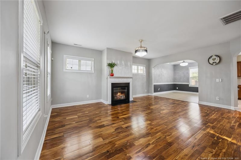 320 Derby Ln, Hope Mills, NC 28348