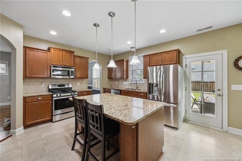 320 Derby Ln, Hope Mills, NC 28348