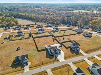 320 Fairfax Dr, Sanford, NC 27332