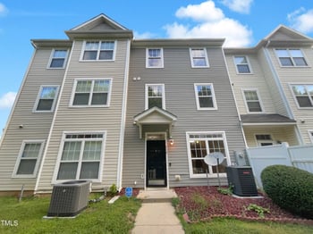 320 Gilman Ln #110, Raleigh, NC 27610