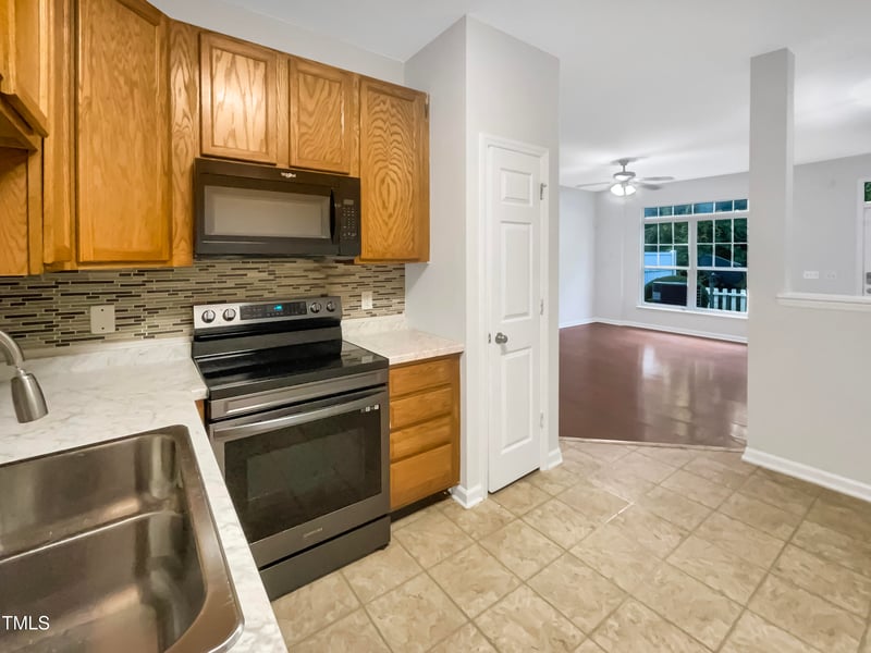 320 Gilman Ln #110, Raleigh, NC 27610