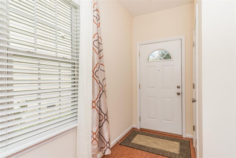 320 Glaston Ct, Apex, NC 27502