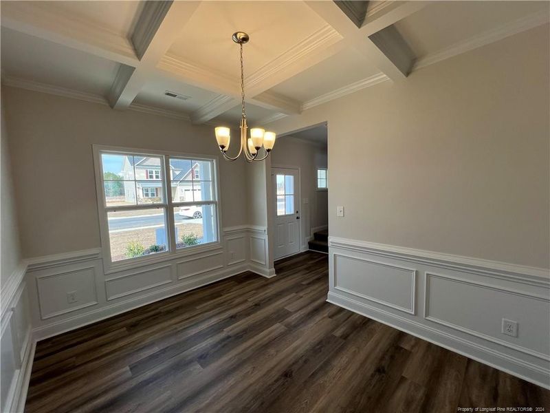 320 Glee Dr, Hope Mills, NC 28348