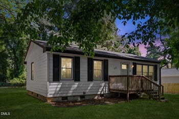 320 Holland Glen St, Fuquay Varina, NC 27526