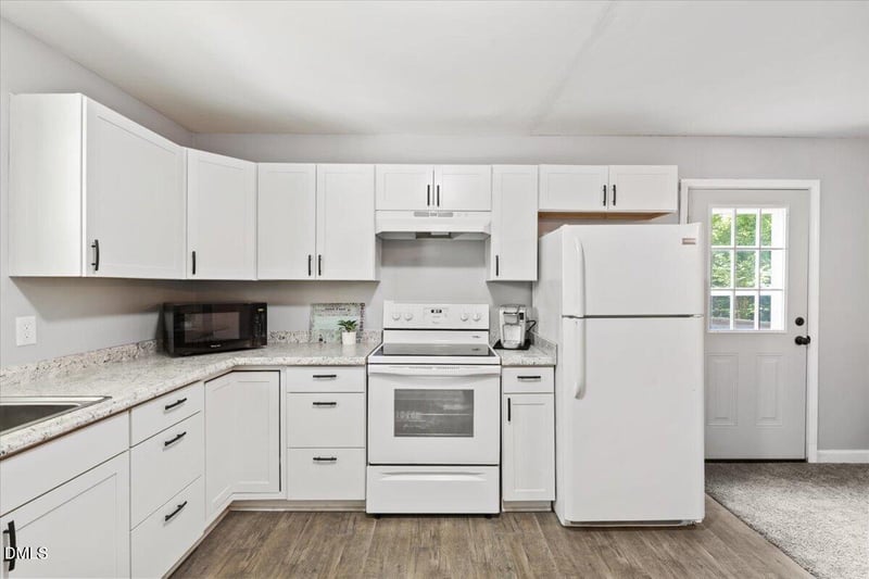 320 Holland Glen St, Fuquay Varina, NC 27526