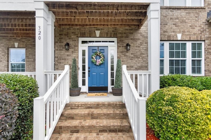 320 Knollcrest Ln, Knightdale, NC 27545