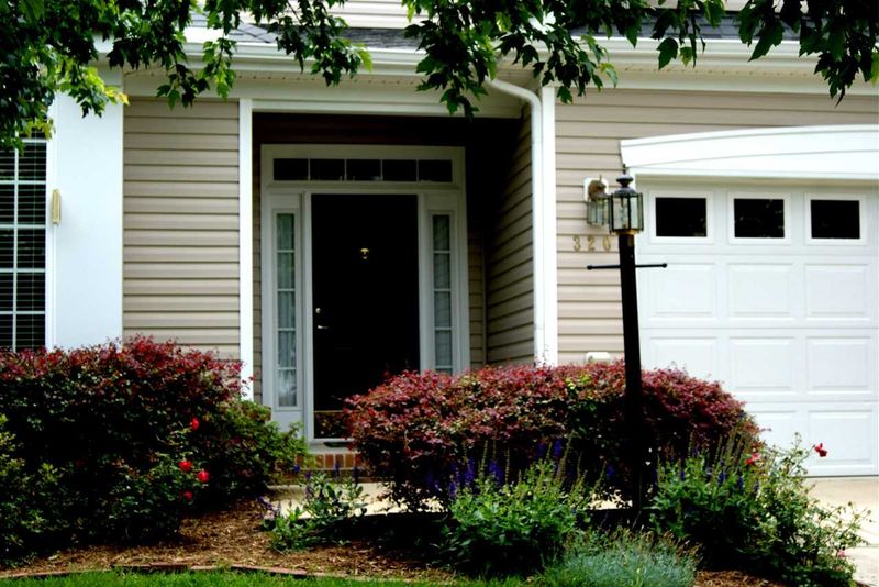 320 Knotts Valley Ln, Cary, NC 27519
