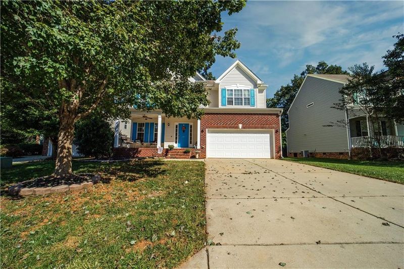 320 Large Oak Ln, Mebane, NC 27302