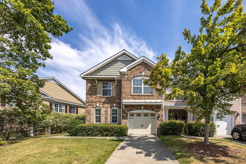 320 Longchamp Ln, Cary, NC 27519