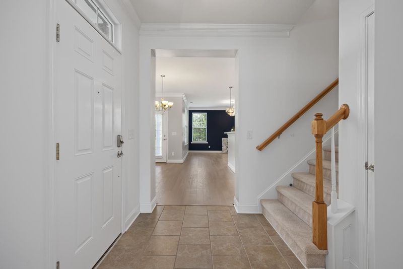 320 Longchamp Ln, Cary, NC 27519