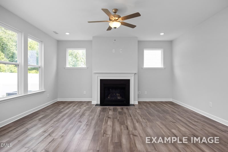 320 Longleaf Glen Ln, Zebulon, NC 27597