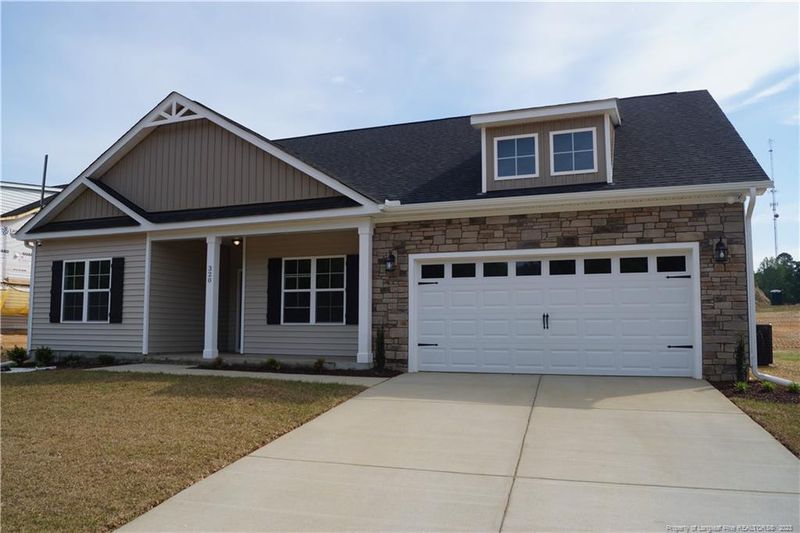 320 Manning Dr, Sanford, NC 27332