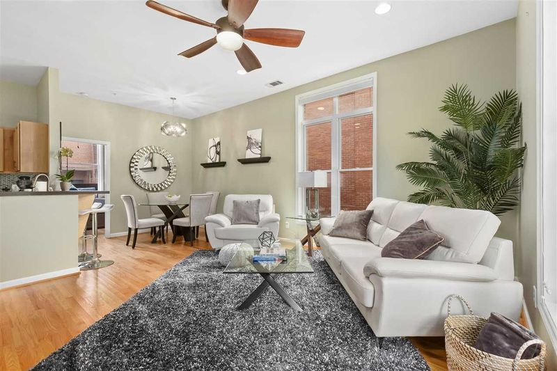 320 W Martin St #101, Raleigh, NC 27601
