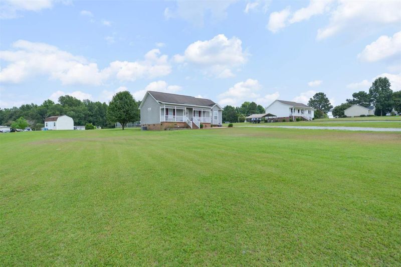 320 Old Roberts Rd, Benson, NC 27504