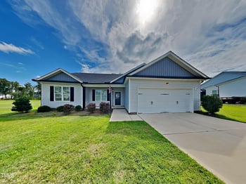 320 Olde Place Dr, Zebulon, NC 27597