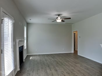 320 Olde Place Dr, Zebulon, NC 27597